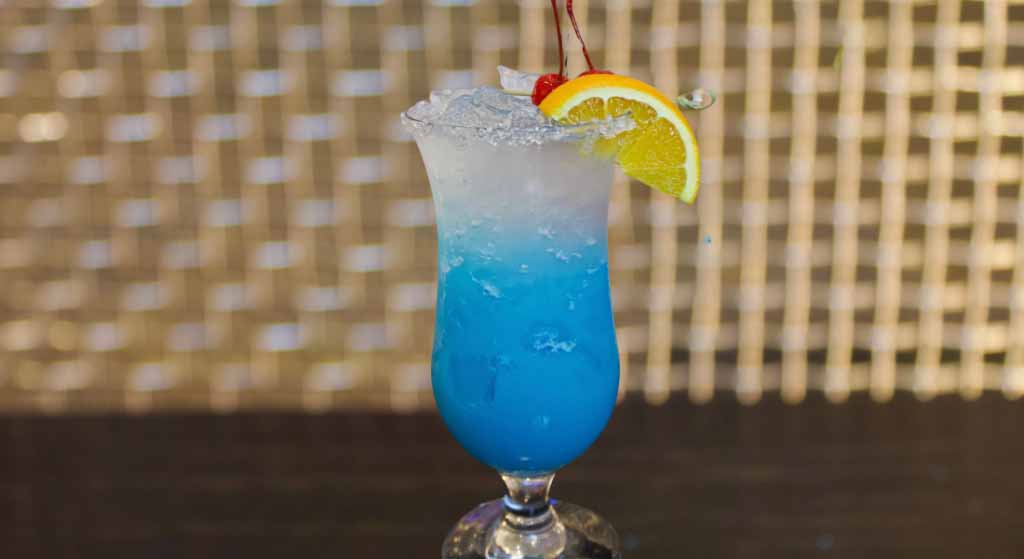 Drink at Rockwood Bar & Grill at Terre Haute Casino Resort in Terre Haute, IN